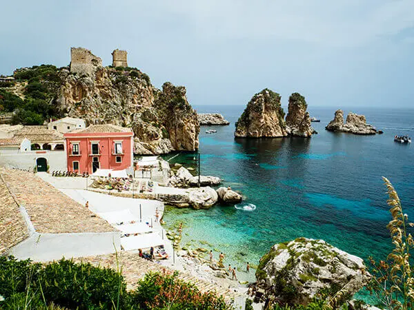 IW - Coastal beach in Sicily, Italy